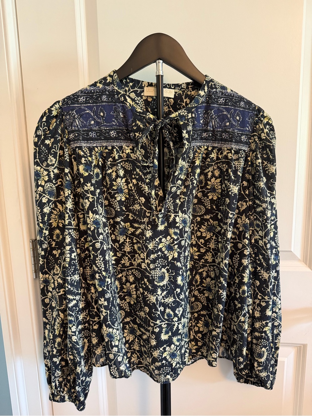 Ulla Johnson Like New Navy and Cream Floral Tie-Neck Blouse